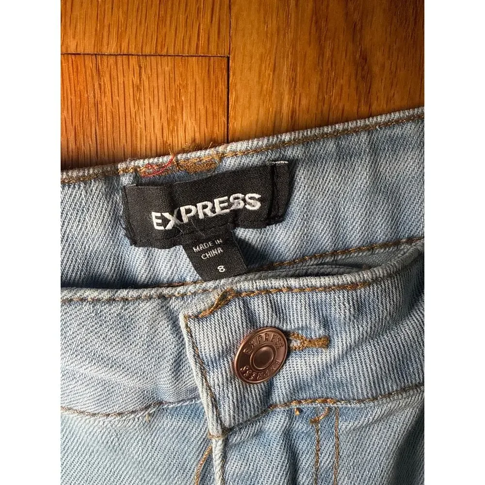 NEW Express Mid Rise Wide Leg Jeans Women’s 8 Light Wash Denim 10095DDM